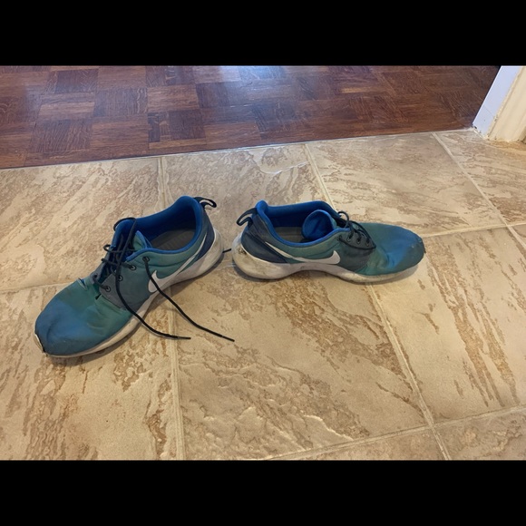 Nike Roshes (Roshe One) Light Blue - Picture 4 of 5